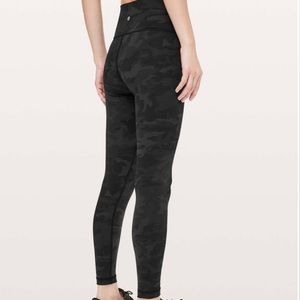 lululemon black camo leggings !!